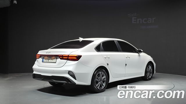 Kia K3 (II) 1.6 Prestige 2023 — фото 2
