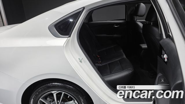 Kia K3 (II) 1.6 Prestige 2023 — фото 12