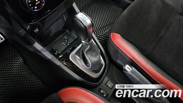Renault Korea Clio Intens 2018 — фото 9