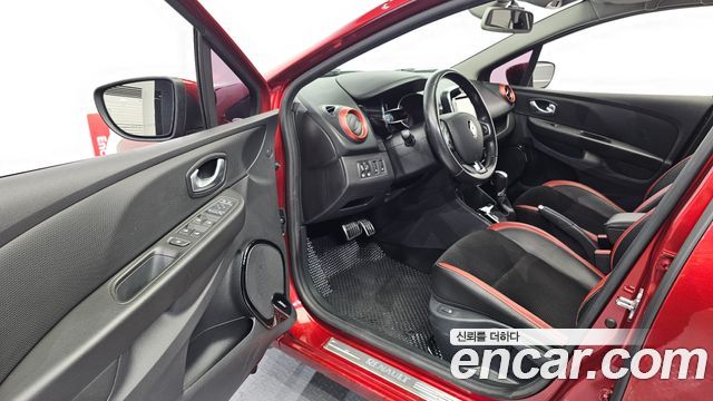 Renault Korea Clio Intens 2018 — фото 10