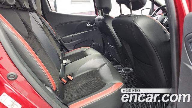 Renault Korea Clio Intens 2018 — фото 11