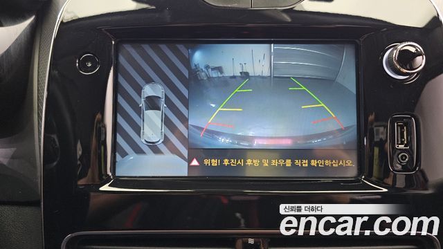Renault Korea Clio Intens 2018 — фото 17
