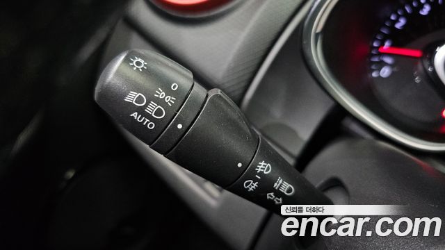 Renault Korea Clio Intens 2018 — фото 19