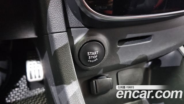 Renault Korea Clio Intens 2018 — фото 20