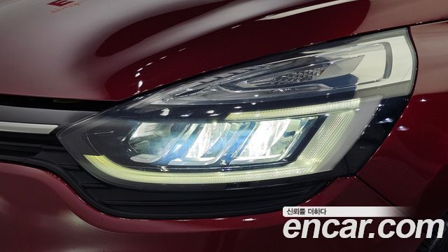 Renault Korea Clio Intens 2018 — фото 22