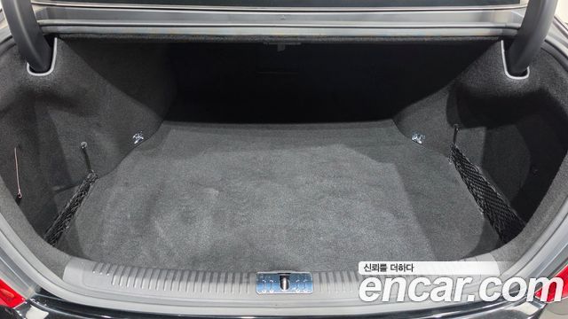 Genesis EQ900 3.3 T-GDI AWD Prestige 2016 — фото 18