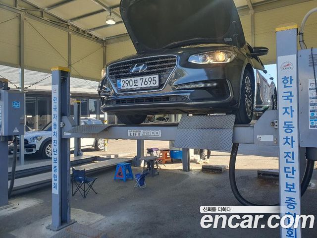 Hyundai Grandeur Hybrid (IG) Premium