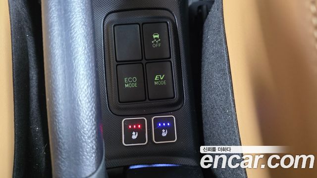 Toyota Prius C 1.5 2019 — фото 16