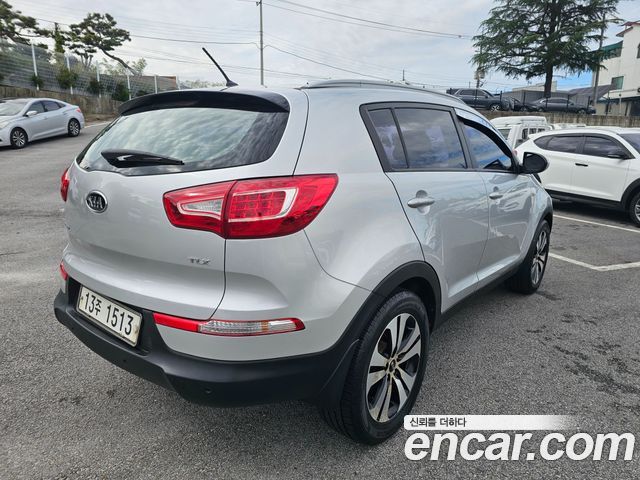 Kia Sportage R Diesel 2WD TLX Deluxe 2012 — фото 6