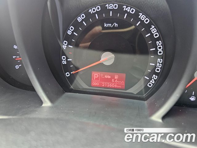 Kia Sportage R Diesel 2WD TLX Deluxe 2012 — фото 22