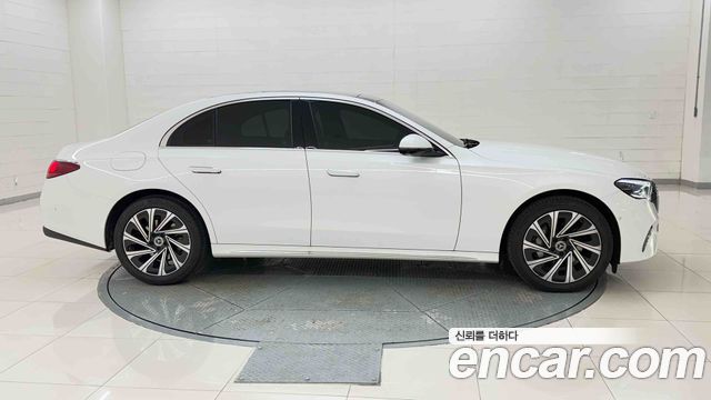 Mercedes-Benz E-Class (W214) E300 4MATIC Exclusive 2026 — фото 7