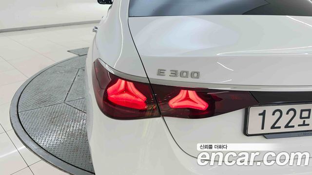 Mercedes-Benz E-Class (W214) E300 4MATIC Exclusive 2026 — фото 16