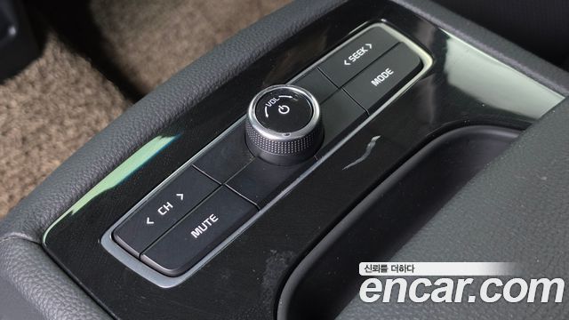 Kia K7 Premier 3.0 GDI Noblesse 2020 — фото 32