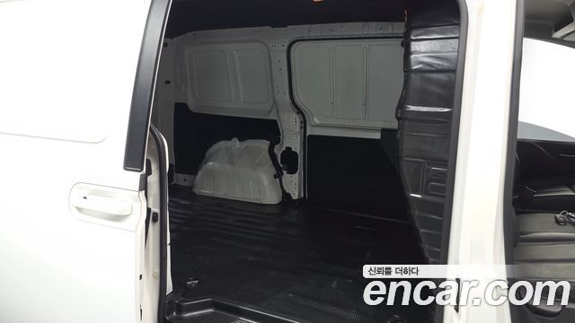 Hyundai Staria Cargo 3-Seater Modern 2022 — фото 11