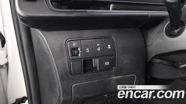 Hyundai Staria Cargo 3-Seater Modern 2022 — фото 18