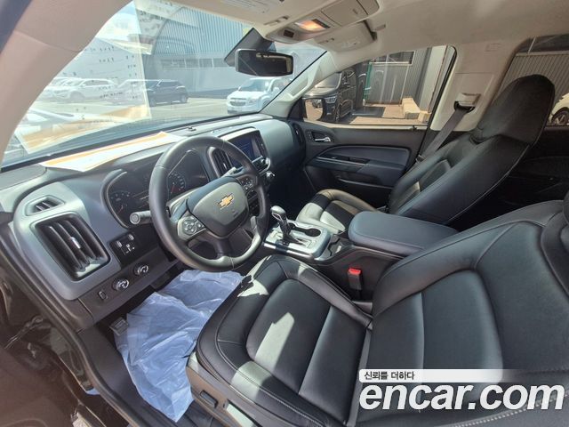 Chevrolet Real New Colorado 3.6 Z71-X Midnight 4WD 2023 — фото 9