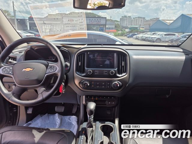 Chevrolet Real New Colorado 3.6 Z71-X Midnight 4WD 2023 — фото 12