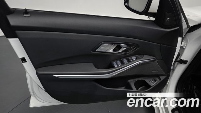 BMW 3 Series (G20) 320i Touring M Sports 2024 — фото 24