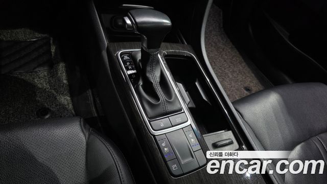 Kia K5 (II) 2.0 Prestige 2019 — фото 9