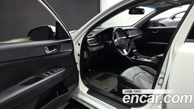 Kia K5 (II) 2.0 Prestige 2019 — фото 10