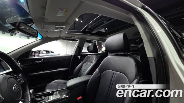 Kia K5 (II) 2.0 Prestige 2019 — фото 16