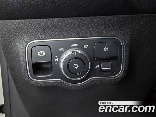 Mercedes-Benz GLB-Class (X247) GLB200 d 2021 — фото 17