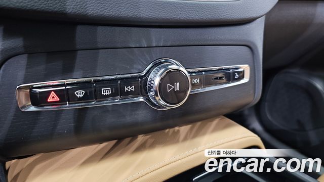 Volvo XC90 (II) T8 Inscription Hybird 2021 — фото 31