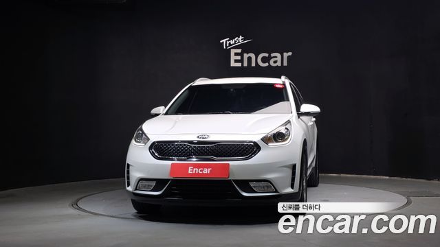 Kia Niro Luxury 2018 — фото 3