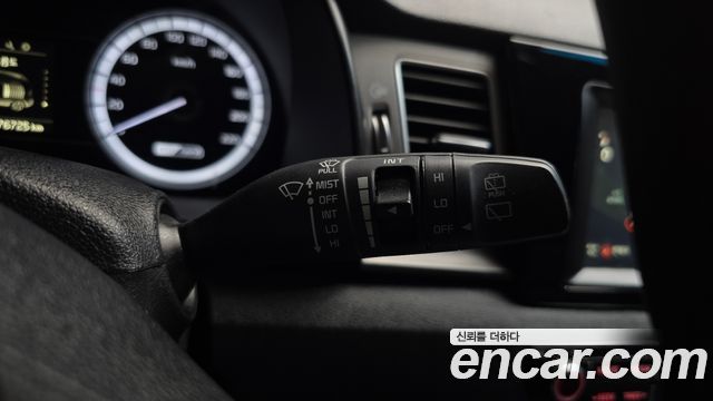 Kia Niro Luxury 2018 — фото 19