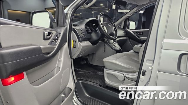Hyundai Grand Starex Van 3-Seater Smart 2018 — фото 10