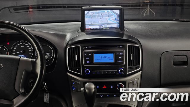 Hyundai Grand Starex Van 3-Seater Smart 2018 — фото 14