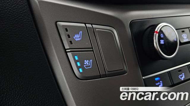 Hyundai Grand Starex Van 3-Seater Smart 2018 — фото 20