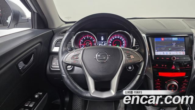 KG Mobility (SsangYong) Tivoli LX 2WD DLX 2015 — фото 13