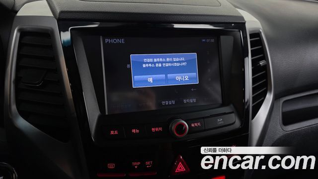 KG Mobility (SsangYong) Tivoli LX 2WD DLX 2015 — фото 16