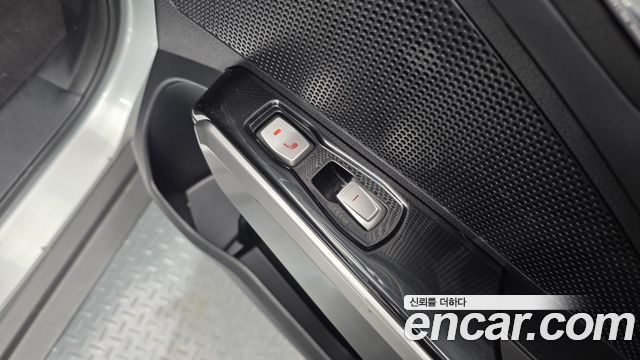 KG Mobility (SsangYong) Tivoli LX 2WD DLX 2015 — фото 19