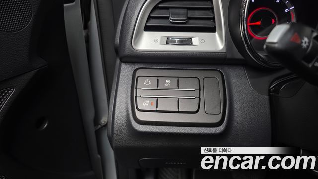KG Mobility (SsangYong) Tivoli LX 2WD DLX 2015 — фото 25