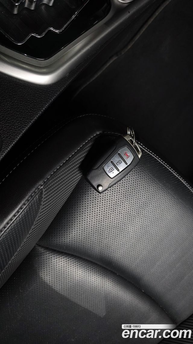 KG Mobility (SsangYong) Tivoli LX 2WD DLX 2015 — фото 31
