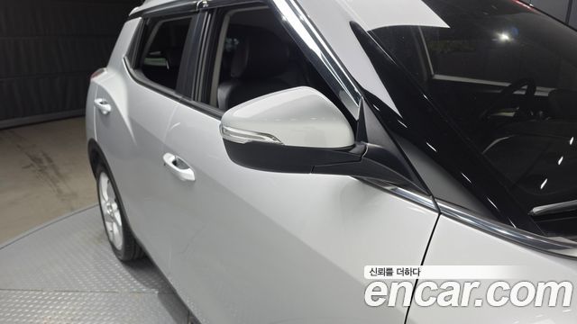 KG Mobility (SsangYong) Tivoli LX 2WD DLX 2015 — фото 33