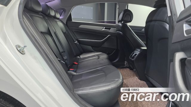 Hyundai Sonata (LF) 2.0 Style Special 2016 — фото 11