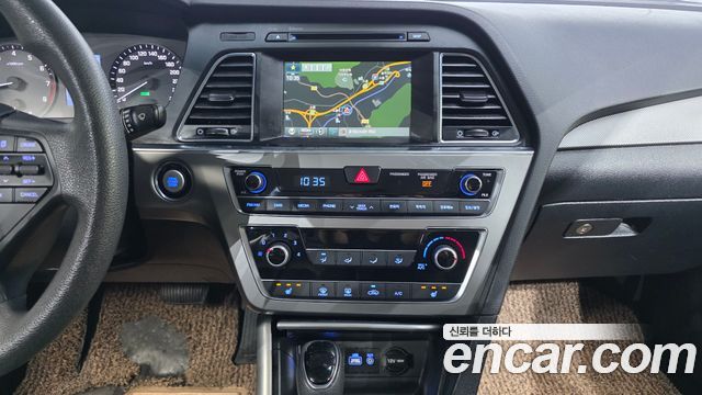 Hyundai Sonata (LF) 2.0 Style Special 2016 — фото 15