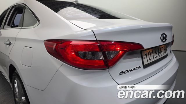 Hyundai Sonata (LF) 2.0 Style Special 2016 — фото 23