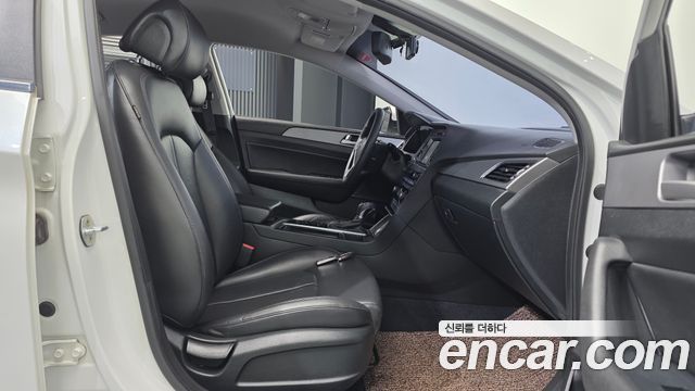 Hyundai Sonata (LF) 2.0 Style Special 2016 — фото 26