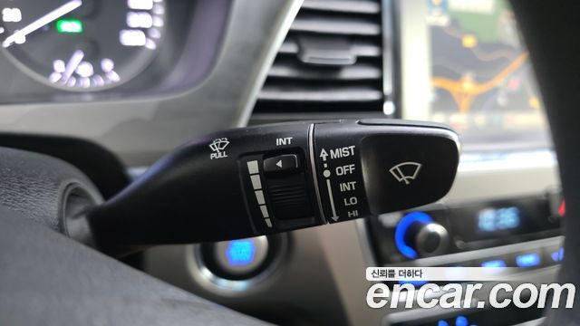 Hyundai Sonata (LF) 2.0 Style Special 2016 — фото 34
