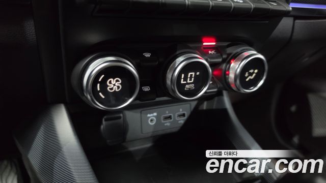 Renault Korea XM3 1.3 TCe RE Signature 2020 — фото 36