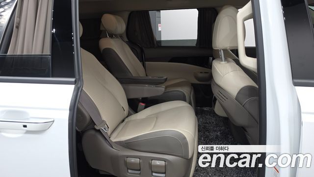 Kia Carnival (IV) Gasoline 7-Seater Hi Limousine Signature 2024 — фото 11