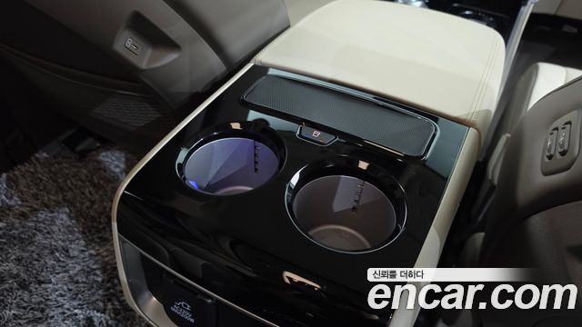 Kia Carnival (IV) Gasoline 7-Seater Hi Limousine Signature 2024 — фото 20