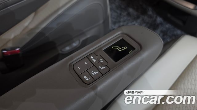 Kia Carnival (IV) Gasoline 7-Seater Hi Limousine Signature 2024 — фото 37