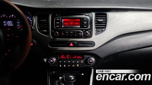 Kia Carens 2.0 LPi Prestige 2014 — фото 14