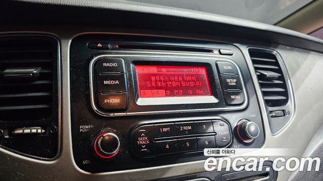 Kia Carens 2.0 LPi Prestige 2014 — фото 15