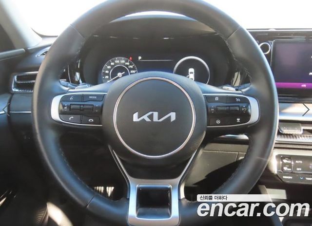 Kia K5 (III) 2.0 Signature 2023 — фото 15